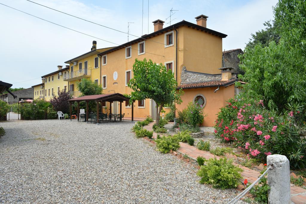 Agriturismo Le Mura Del Gherlo Villa Valeggio sul Mincio Bagian luar foto