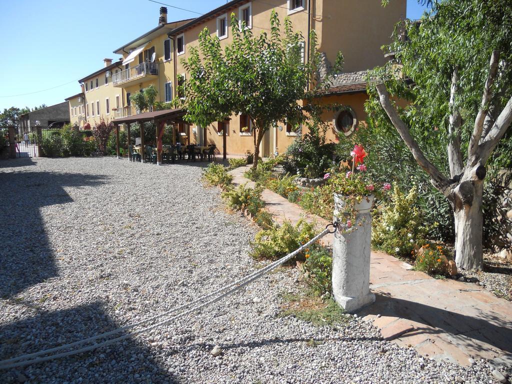 Agriturismo Le Mura Del Gherlo Villa Valeggio sul Mincio Bagian luar foto