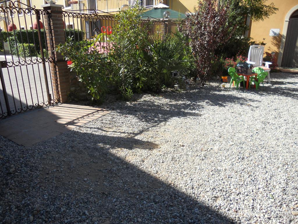 Agriturismo Le Mura Del Gherlo Villa Valeggio sul Mincio Bagian luar foto